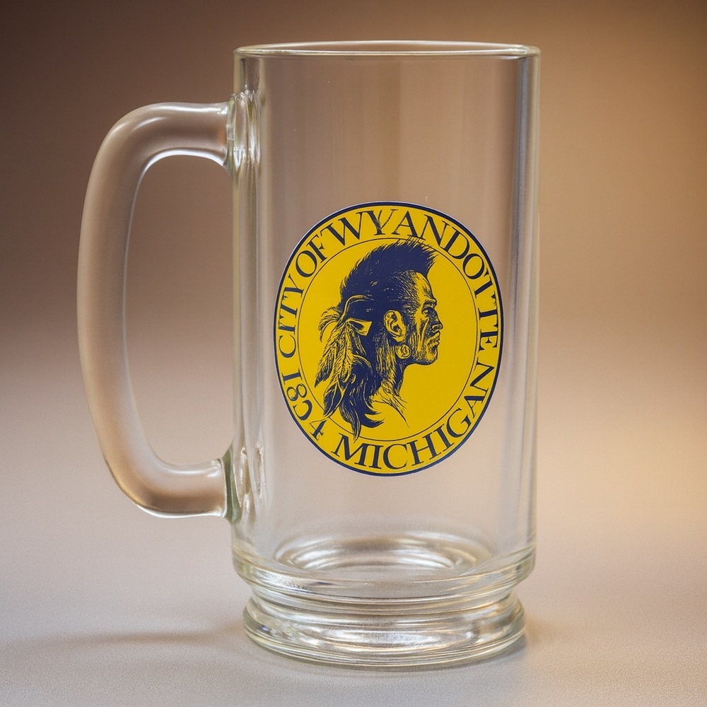Wyandotte Michigan 1854 City Seal Glass Beer Mug 5.5” Vintage Souvenir